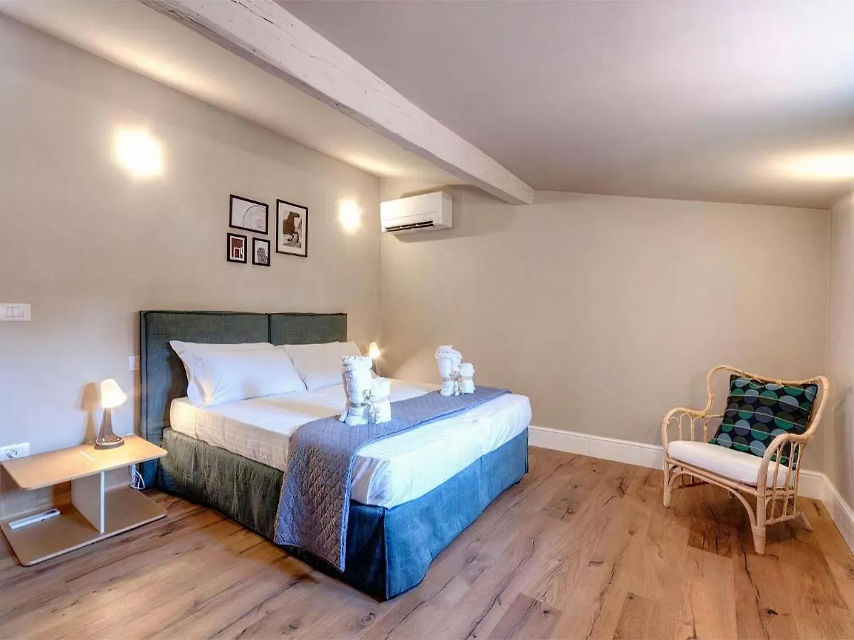 Santa Croce Luxury Flat In The Center With Kitchen Apartment Florence Italy